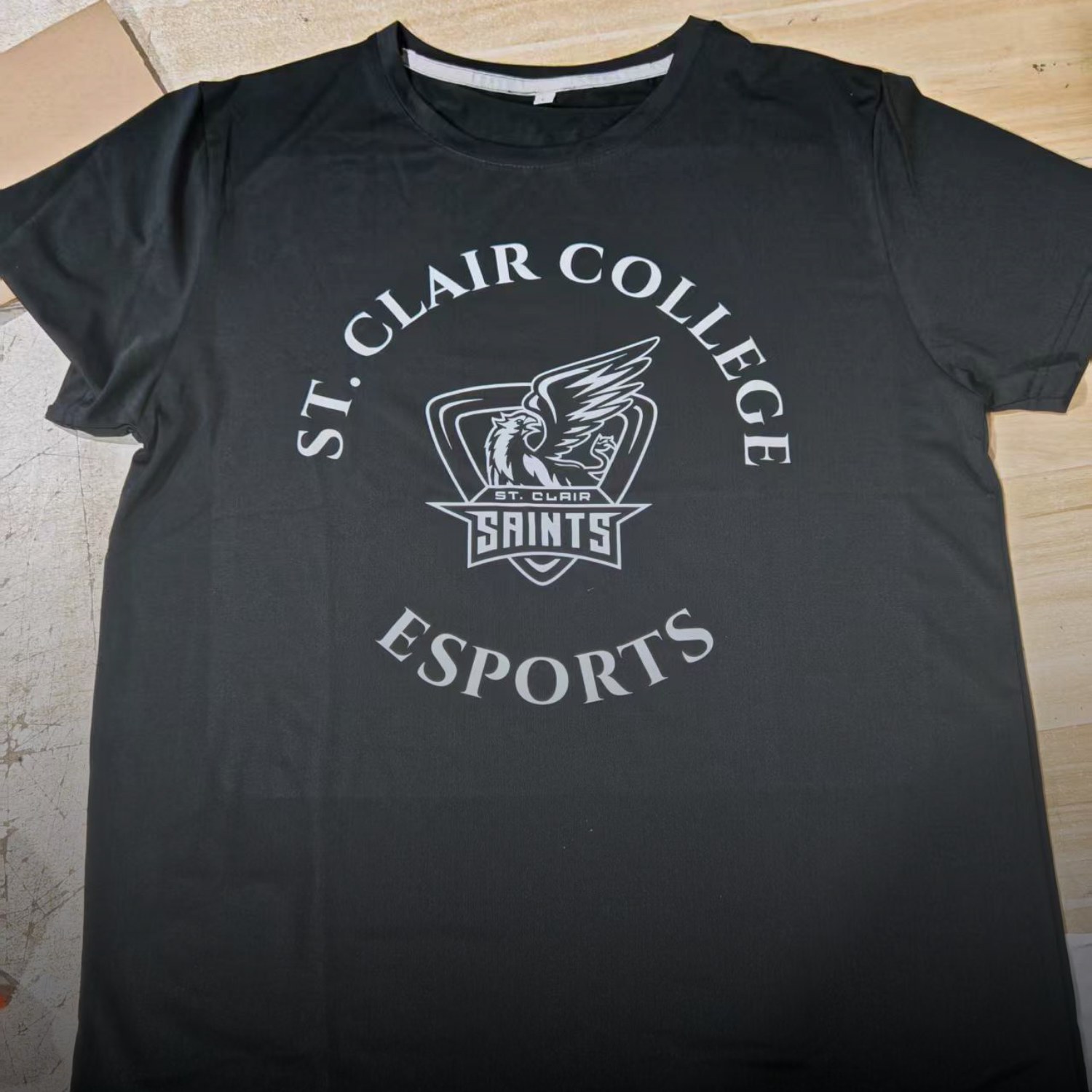 Anymade Display custom esports T-shirt for campus clubs