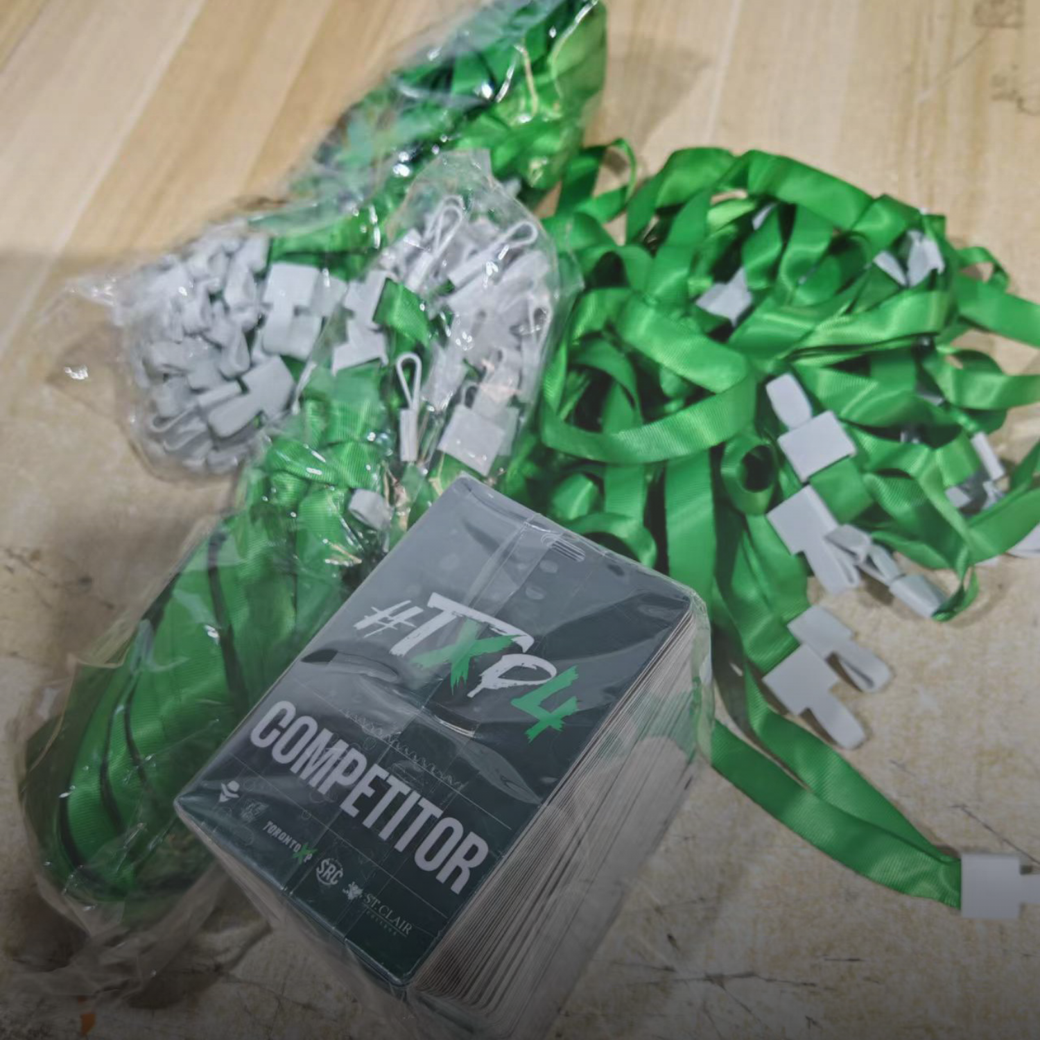 Anymade Display custom green lanyards for event badges